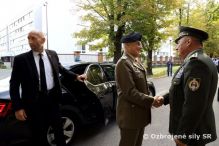 Policajn zabezpeenie nvtevy velitea Spolonho velitestva spojeneckch sl NATO